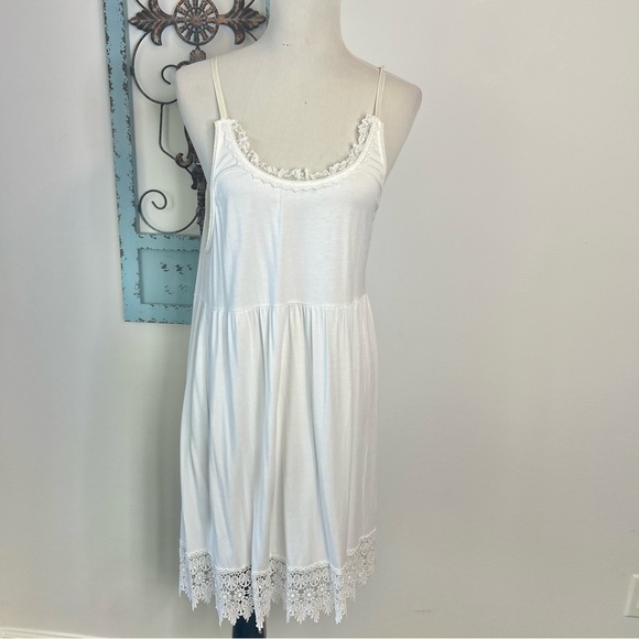 O2 Collection Dress or Dresss Extender, White, Lace Hem - Picture 1 of 10